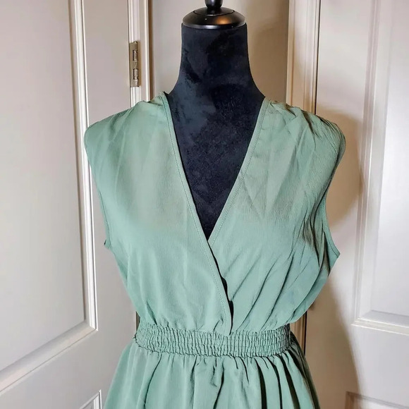 SHEIN Frenchy Surplice Neck Shirred Waist Dress Mint Green Size Small NWOT - Picture 6 of 15